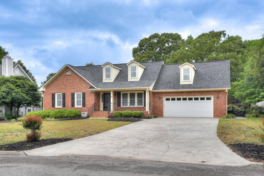 Photo of 11 Gatewood Point, Aiken, SC 29801 (MLS # 98257067)