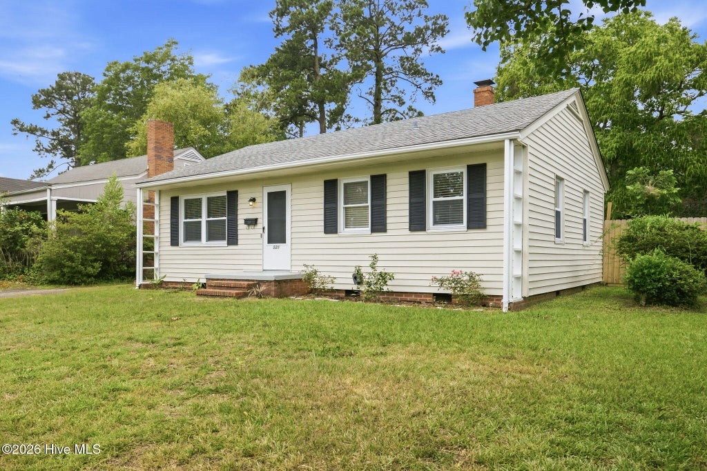 Photo of 521 Thomas Avenue, Wilmington, NC 28405 (MLS # 100582619)