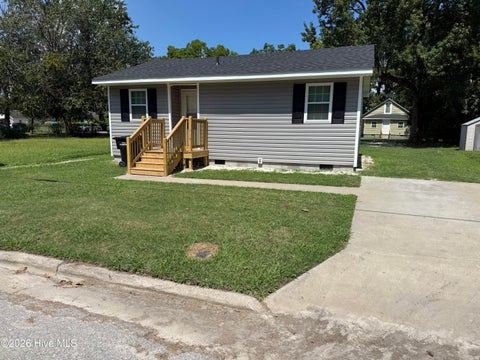 Homes For Sale - 618 Bunnell Avenue<br/> Pasquotank County, Elizabeth City, NC 27909