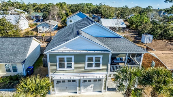 148 NW 12TH ST, OAK ISLAND, NC 28465 - Image bdf307f4e0a1d4ca0bee5ce90f0fc706/4251491203