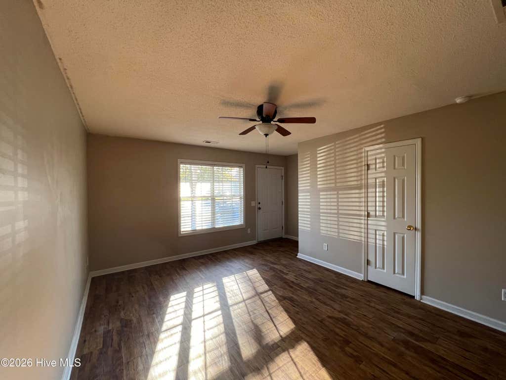 Photo of 216 Palace Circle, Jacksonville, NC 28546 (MLS # 100598755)