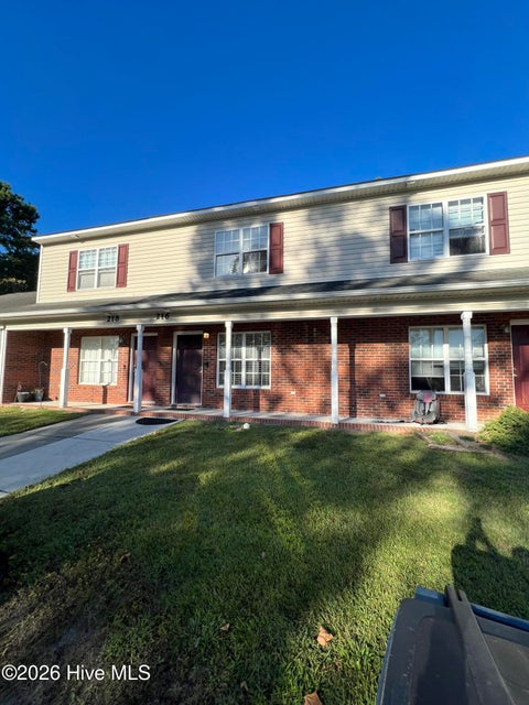 Townhouse For Rent - 216 Palace Circle<br/> Onslow County, Jacksonville, NC 28546