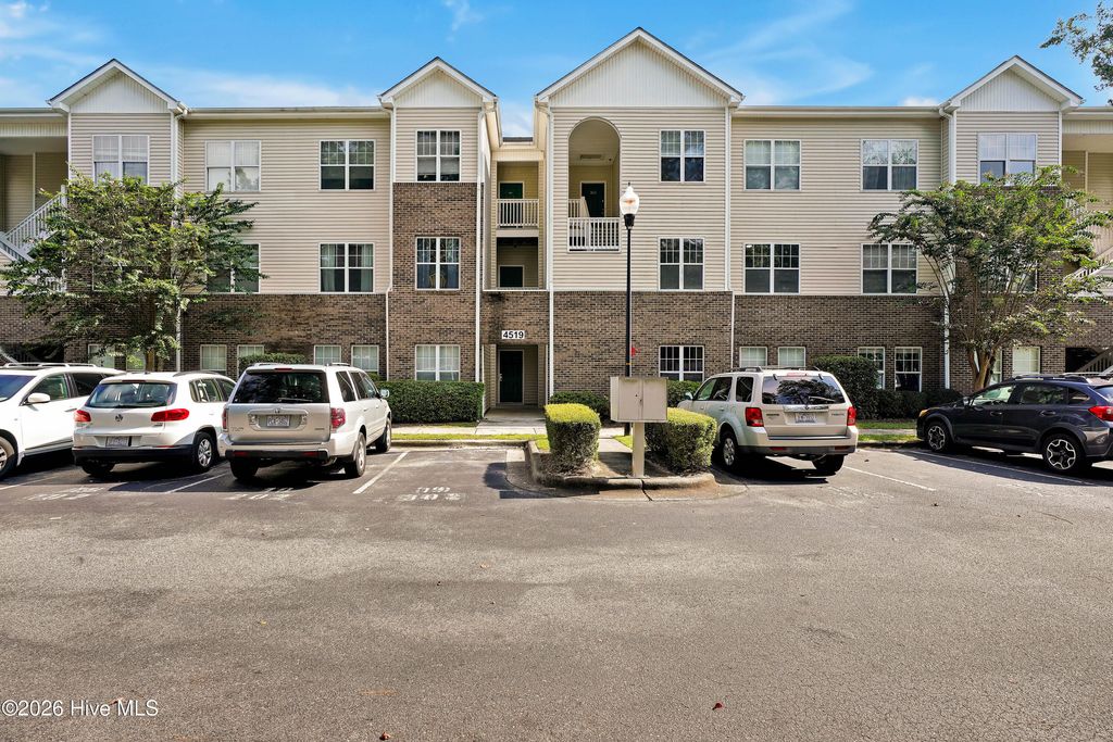 Photo of 4519 Sagedale Drive #Unit 203, Wilmington, NC 28405 (MLS # 100575111)