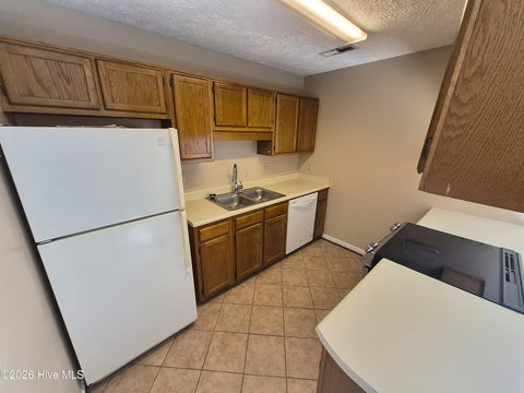 Tiny photo for 809 Autumn Leaves Court, Wilmington, NC 28411 (MLS # 100604771)