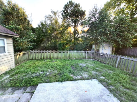 Tiny photo for 809 Autumn Leaves Court, Wilmington, NC 28411 (MLS # 100604771)
