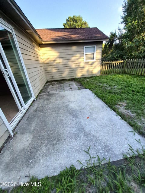 Tiny photo for 809 Autumn Leaves Court, Wilmington, NC 28411 (MLS # 100604771)