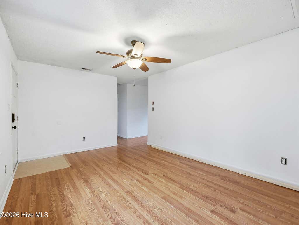 Photo of 407 Kenwood Drive, Jacksonville, NC 28540 (MLS # 100577984)