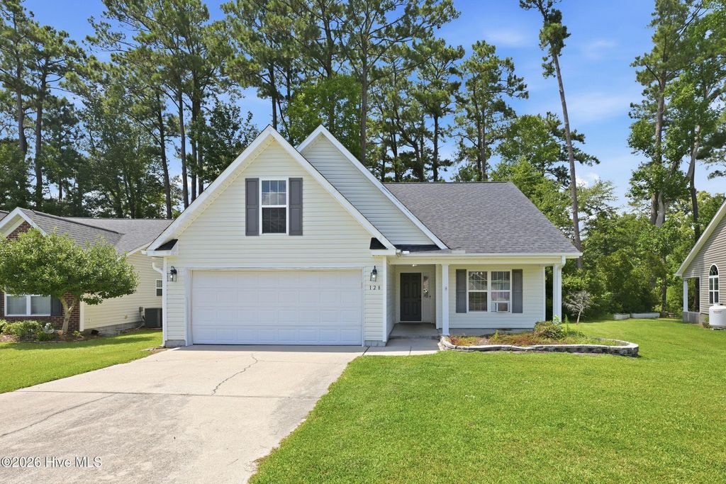 Photo of 128 Bermuda View, New Bern, NC 28560 (MLS # 100589227)