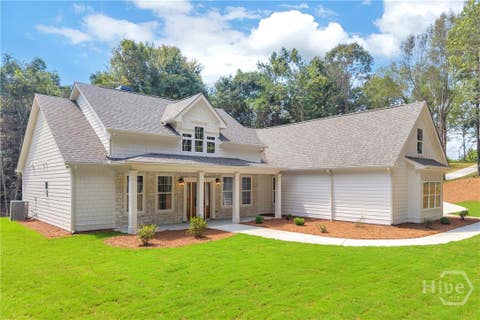Homes For Sale - 105 Carlan Road<br/> Commerce, GA 30530