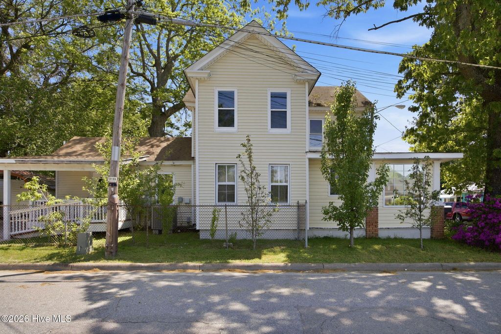 Photo of 306 Bank Street, Elizabeth City, NC 27909 (MLS # 100569663)