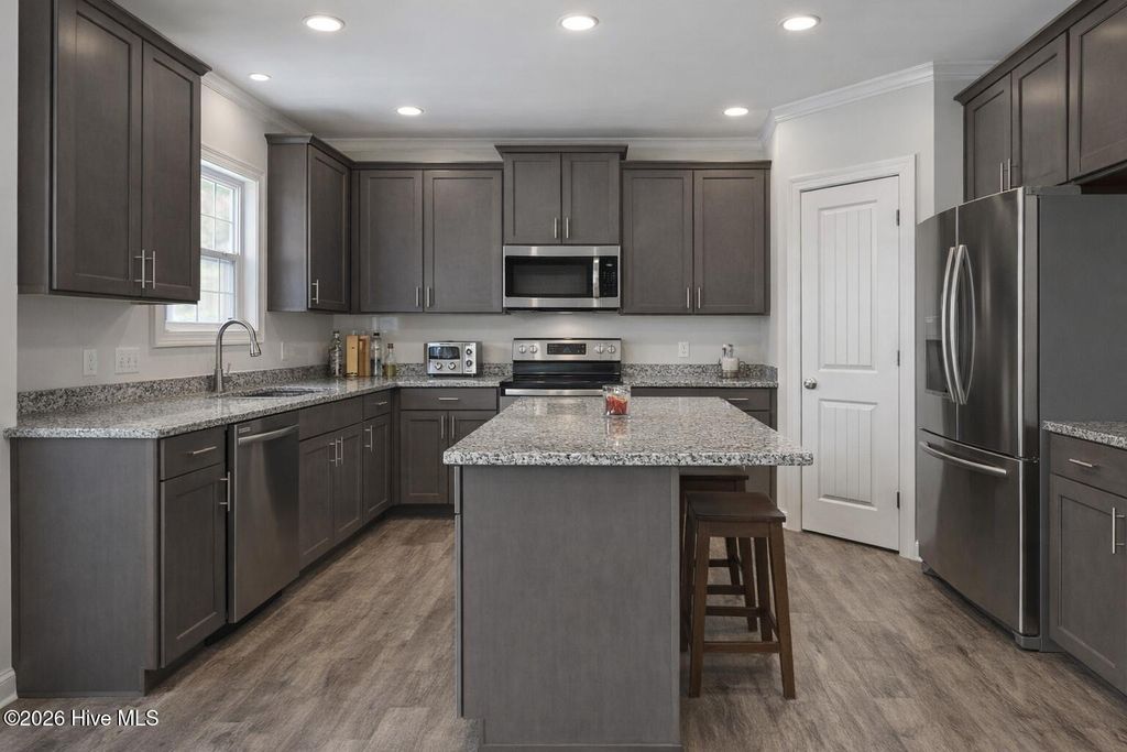 Photo of 1011 Sailfish Street, New Bern, NC 28562 (MLS # 100568547)