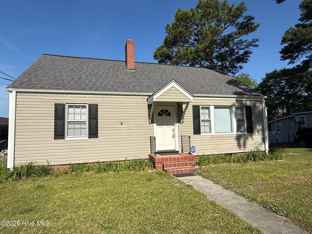 Photo of 2506 Sunset Avenue, Greenville, NC 27834 (MLS # 100572175)