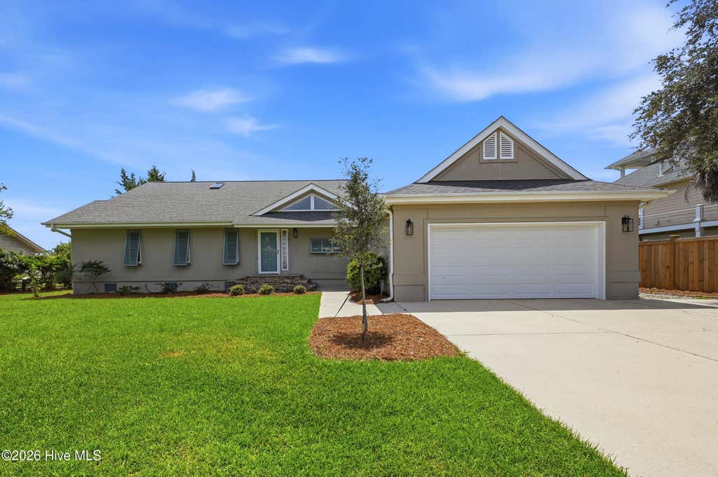 Photo of 119 Sound View Drive, Hampstead, NC 28443 (MLS # 100594445)
