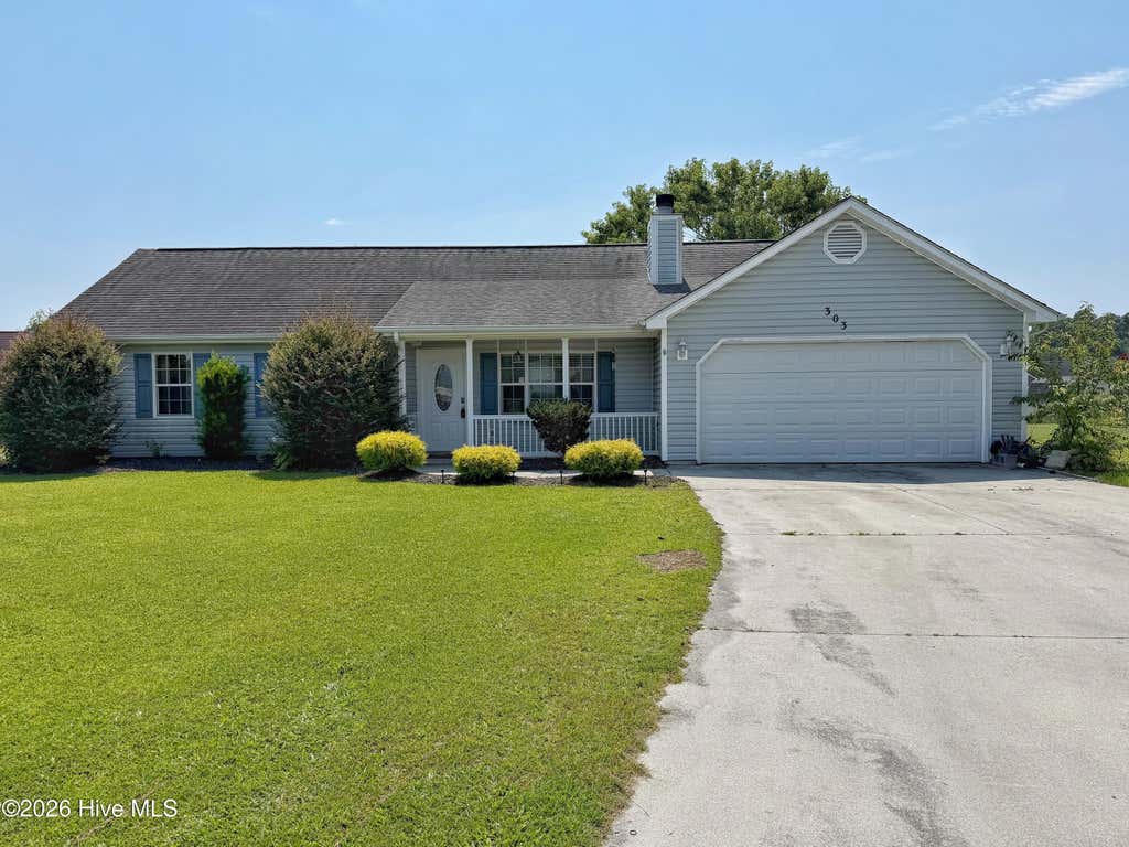 Photo of 303 Marcia Court, Hubert, NC 28539 (MLS # 100594979)