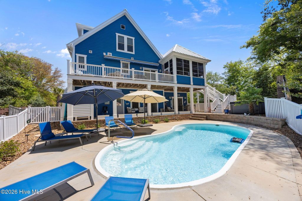 Photo of 9903 Mb Davis Court, Emerald Isle, NC 28594 (MLS # 100567463)