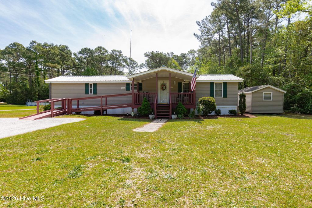 Photo of 755 Crow Hill Road, Beaufort, NC 28516 (MLS # 100568405)