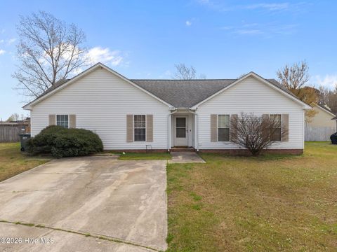 Homes For Sale - 3709 Scenic Court<br/> Ayden, NC 28513
