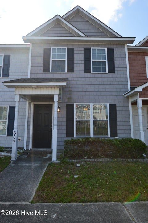 Townhouse For Rent - 27 E Doris Avenue #607<br/> Jacksonville, NC 28540
