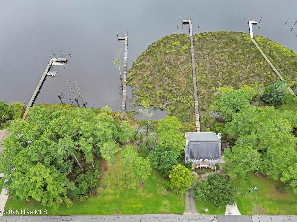 Photo of 5302 Trade Winds Road, New Bern, NC 28560 (MLS # 100533251)