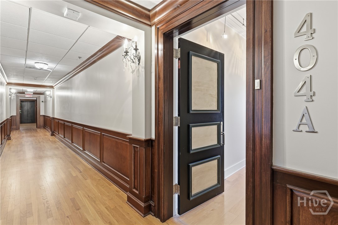 Savannah, Georgia 31401, United States, 1 Bedroom Bedrooms, ,2 BathroomsBathrooms,Residential,Active,255408