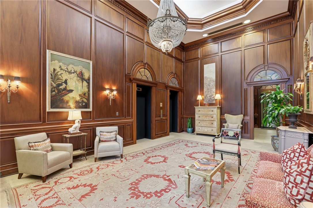 Savannah, Georgia 31401, United States, 1 Bedroom Bedrooms, ,2 BathroomsBathrooms,Residential,Active,255408