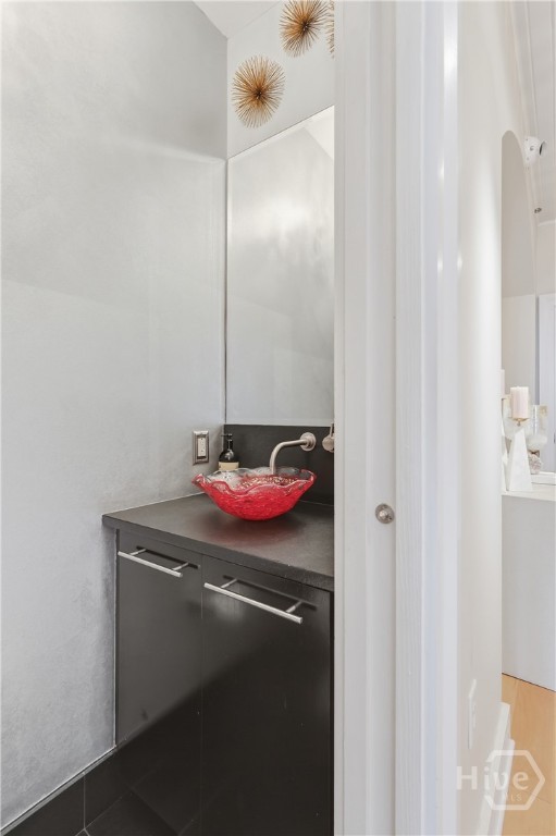 Savannah, Georgia 31401, United States, 1 Bedroom Bedrooms, ,2 BathroomsBathrooms,Residential,Active,255408