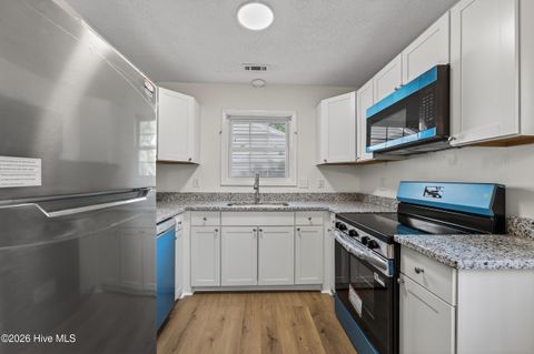 Tiny photo for 302 Pine Valley Road, Jacksonville, NC 28546 (MLS # 100555829)