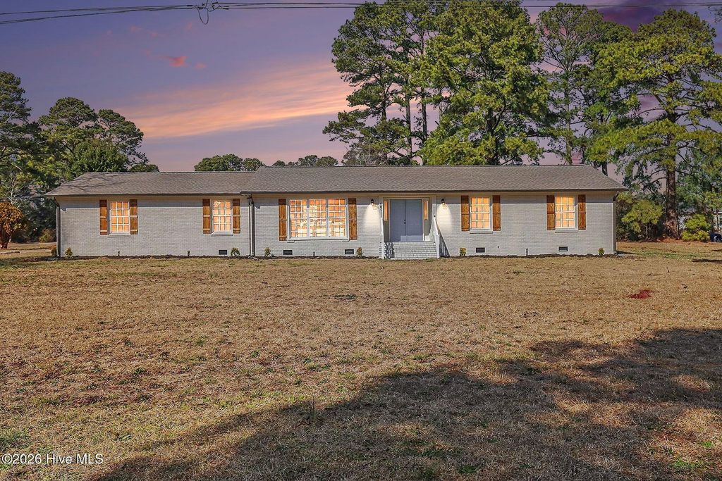 Photo of 605 Forrest Road, Warsaw, NC 28398 (MLS # 100558446)