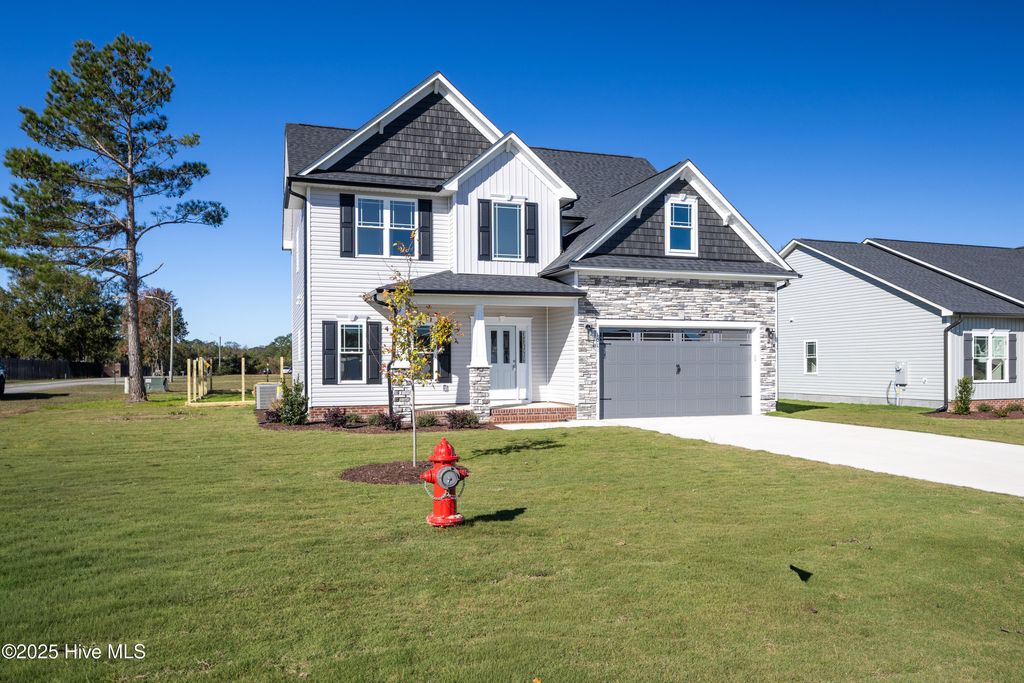 Photo of 101 Sunny Acres Lane, Clinton, NC 28328 (MLS # 100530007)