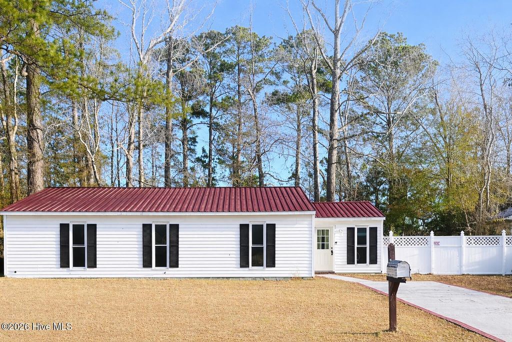 Photo of 329 Lakewood Drive, Jacksonville, NC 28546 (MLS # 100550211)