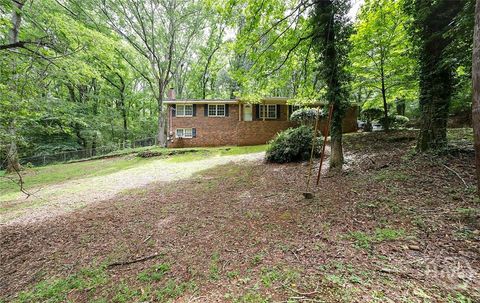 Multifamily For Sale - 325 Segrest Circle<br/> Athens, GA 30605