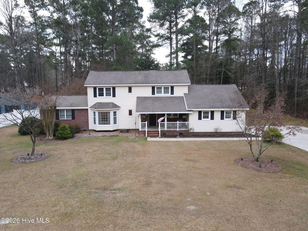 Photo of 11300 Edinburgh Drive, Laurinburg, NC 28352 (MLS # 100548624)
