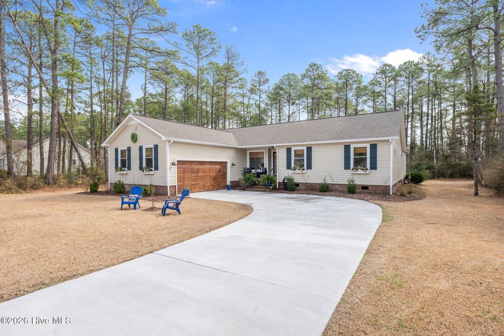 Photo of 1827 Caracara Drive, New Bern, NC 28560 (MLS # 100555901)