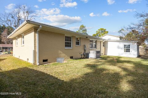 Tiny photo for 504 Oakwood Avenue, Jacksonville, NC 28546 (MLS # 100544874)