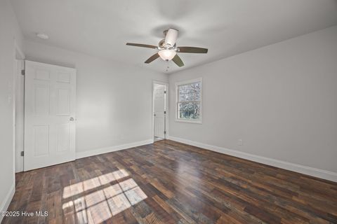 Tiny photo for 504 Oakwood Avenue, Jacksonville, NC 28546 (MLS # 100544874)