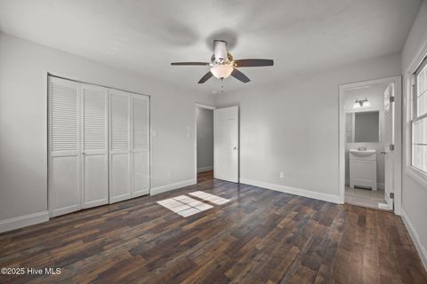 Tiny photo for 504 Oakwood Avenue, Jacksonville, NC 28546 (MLS # 100544874)