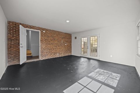 Tiny photo for 504 Oakwood Avenue, Jacksonville, NC 28546 (MLS # 100544874)