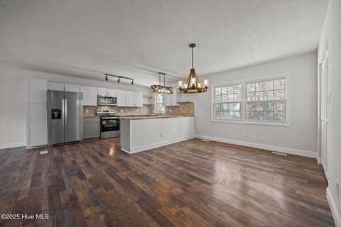 Tiny photo for 504 Oakwood Avenue, Jacksonville, NC 28546 (MLS # 100544874)