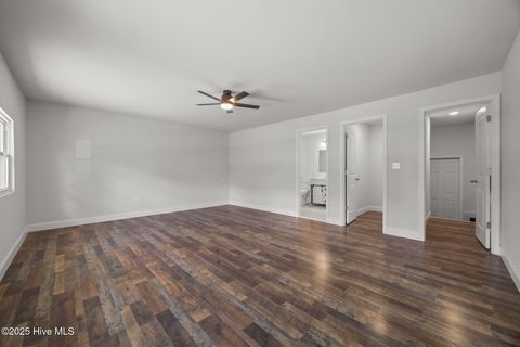 Tiny photo for 504 Oakwood Avenue, Jacksonville, NC 28546 (MLS # 100544874)