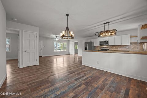 Tiny photo for 504 Oakwood Avenue, Jacksonville, NC 28546 (MLS # 100544874)