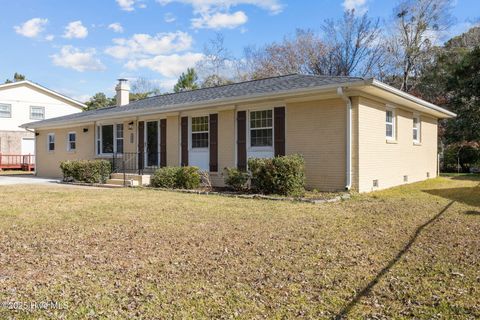 Tiny photo for 504 Oakwood Avenue, Jacksonville, NC 28546 (MLS # 100544874)