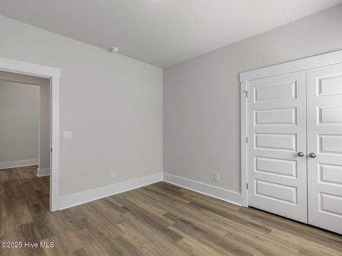 Tiny photo for 114 Edgewater Way, Surf City, NC 28445 (MLS # 100544073)