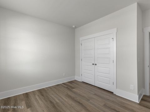 Tiny photo for 114 Edgewater Way, Surf City, NC 28445 (MLS # 100544073)