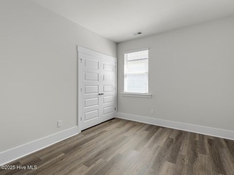 Tiny photo for 114 Edgewater Way, Surf City, NC 28445 (MLS # 100544073)