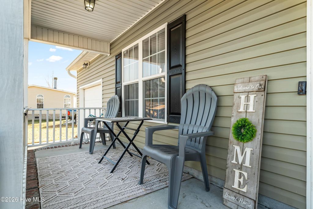 Photo of 98 Meadow Farms Road, Richlands, NC 28574 (MLS # 100548732)