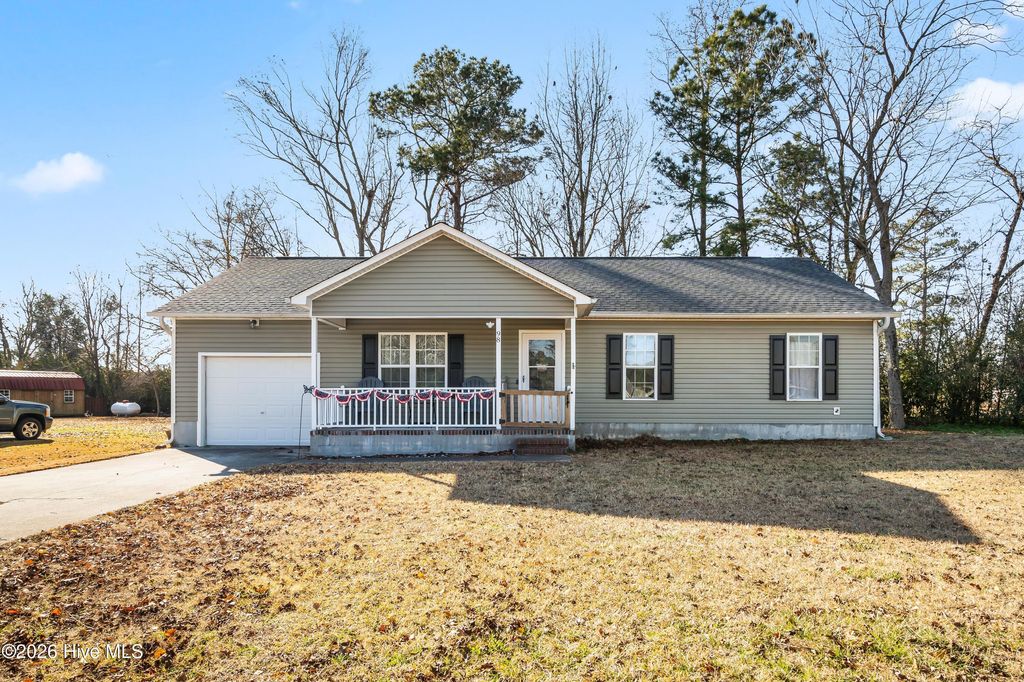 Photo of 98 Meadow Farms Road, Richlands, NC 28574 (MLS # 100548732)