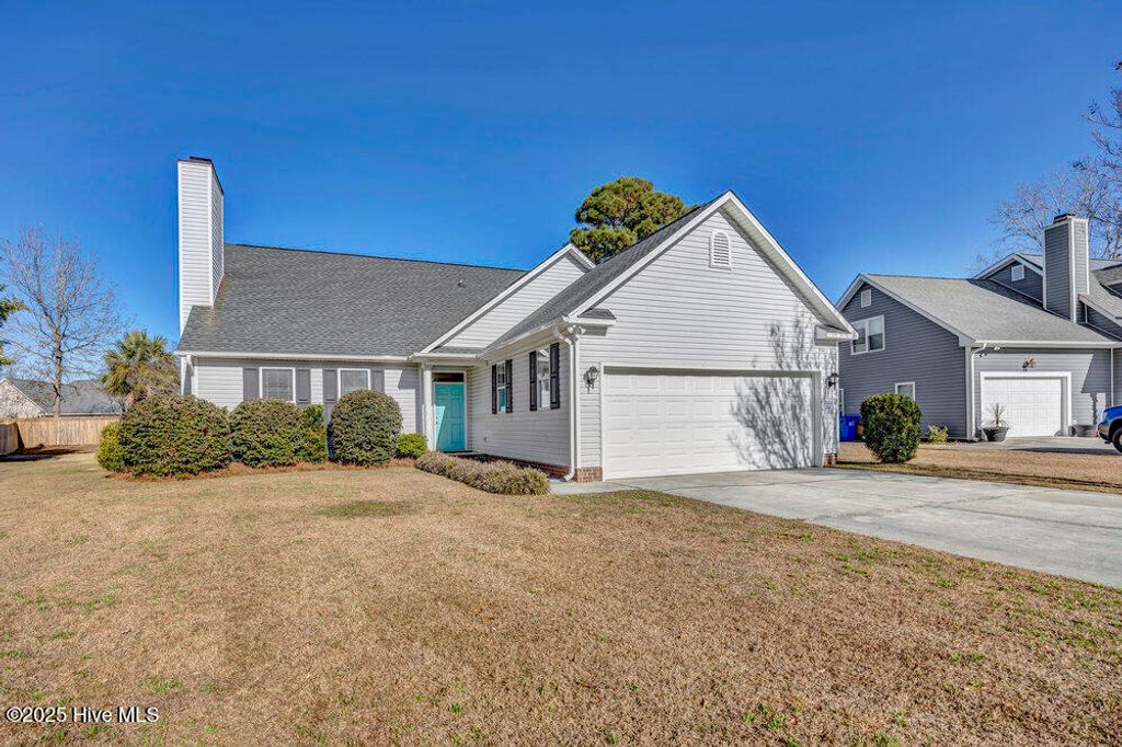 Photo of 5413 Whaler Way, Wilmington, NC 28409 (MLS # 100546133)
