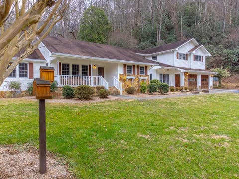 Homes For Sale - 1107 Panther Creek<br/> Almond, NC 28771
