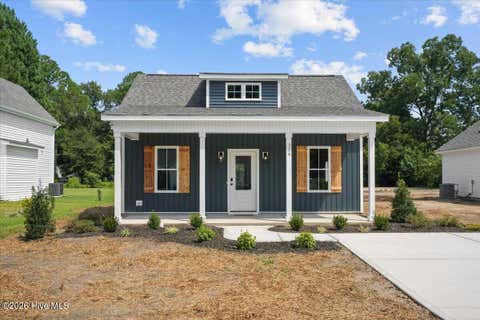 Homes For Sale - 304 S Sycamore Street<br/> Wayne County, Fremont, NC 27830