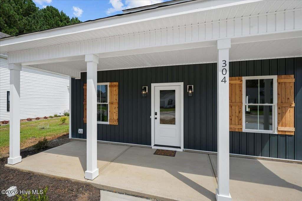 Photo of 304 S Sycamore Street, Fremont, NC 27830 (MLS # 100597008)